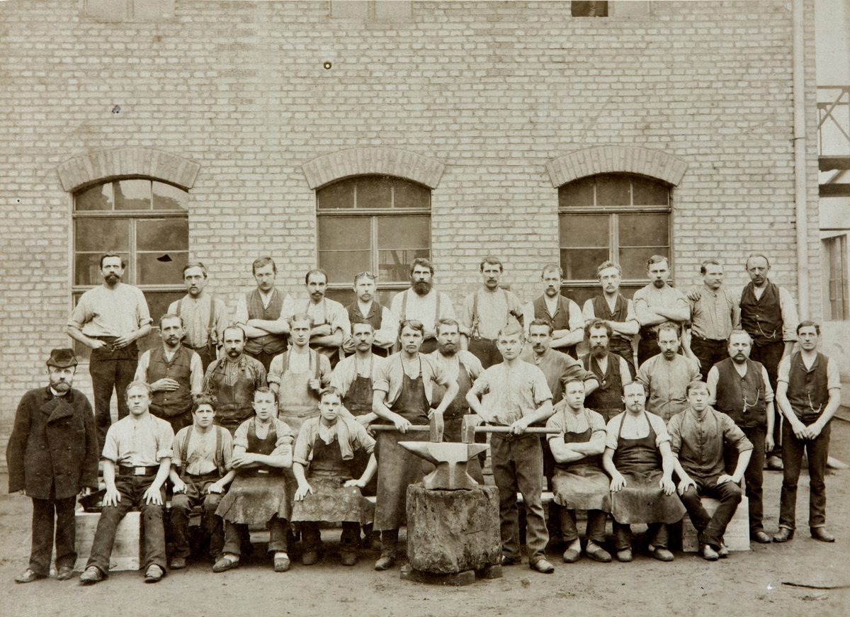 1895-fotoserie-der-werksangehörigen-11