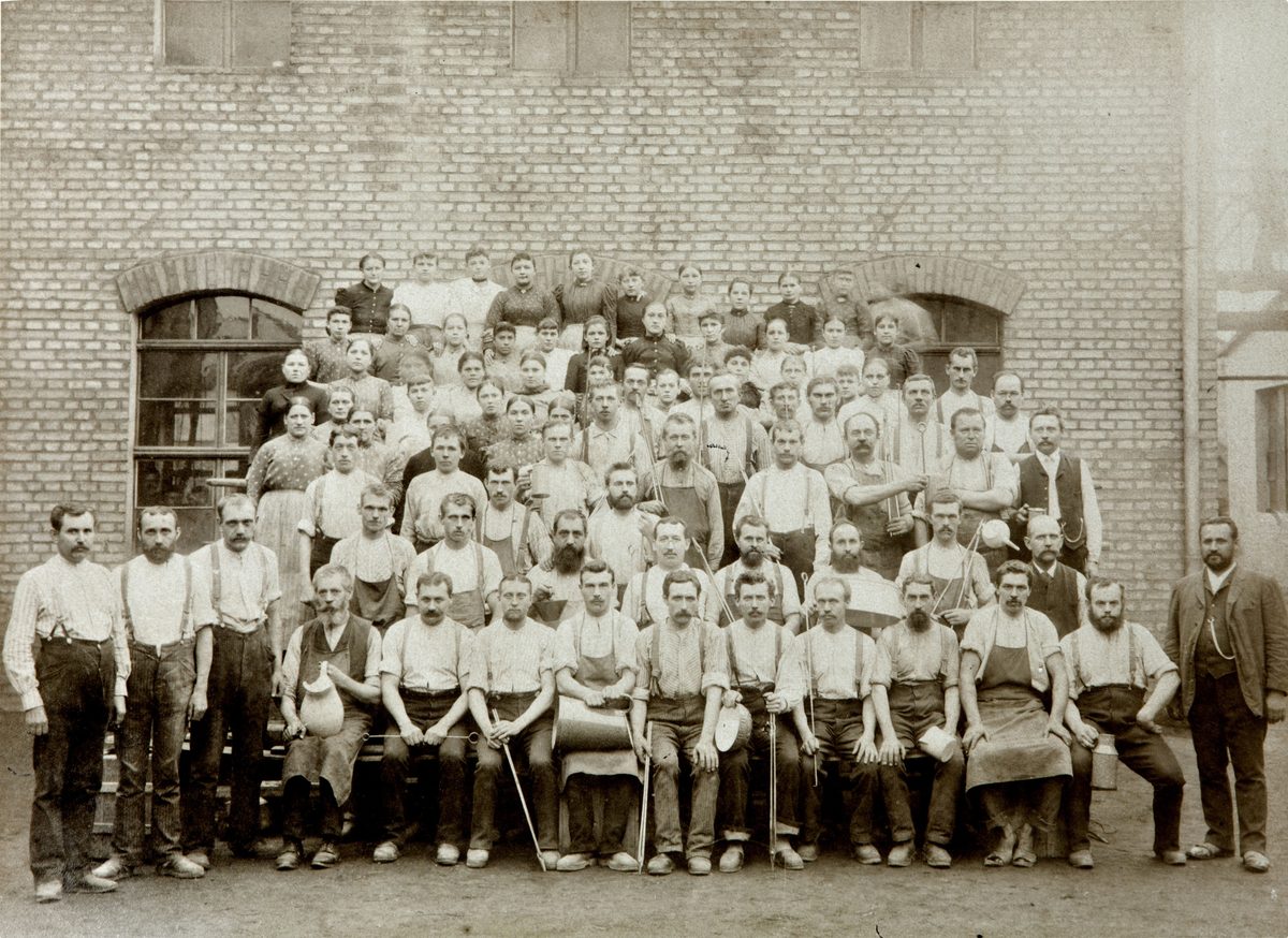 1895-fotoserie-der-werksangehörigen-13