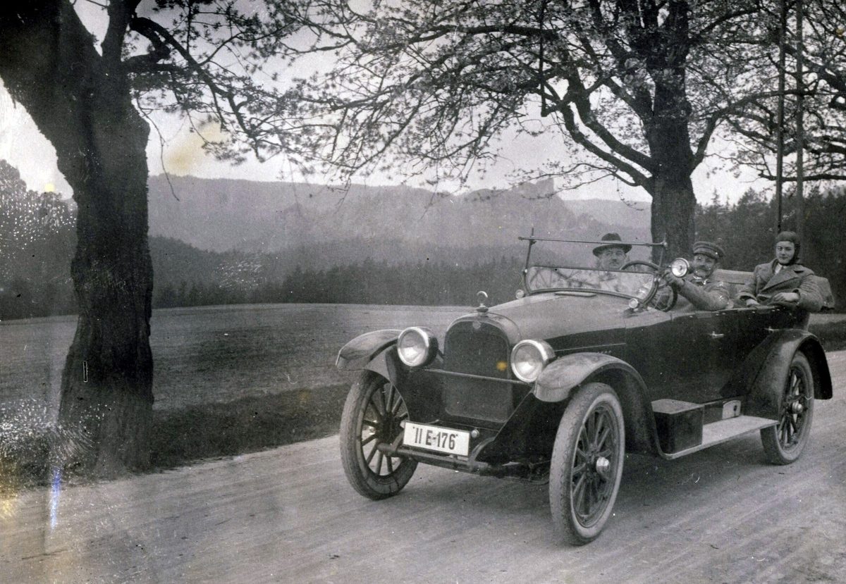1926
