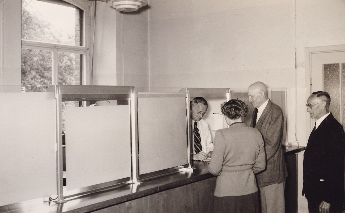 1953-fotoserie-über-die-firma-30