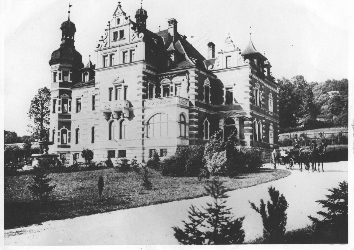 ca 1900